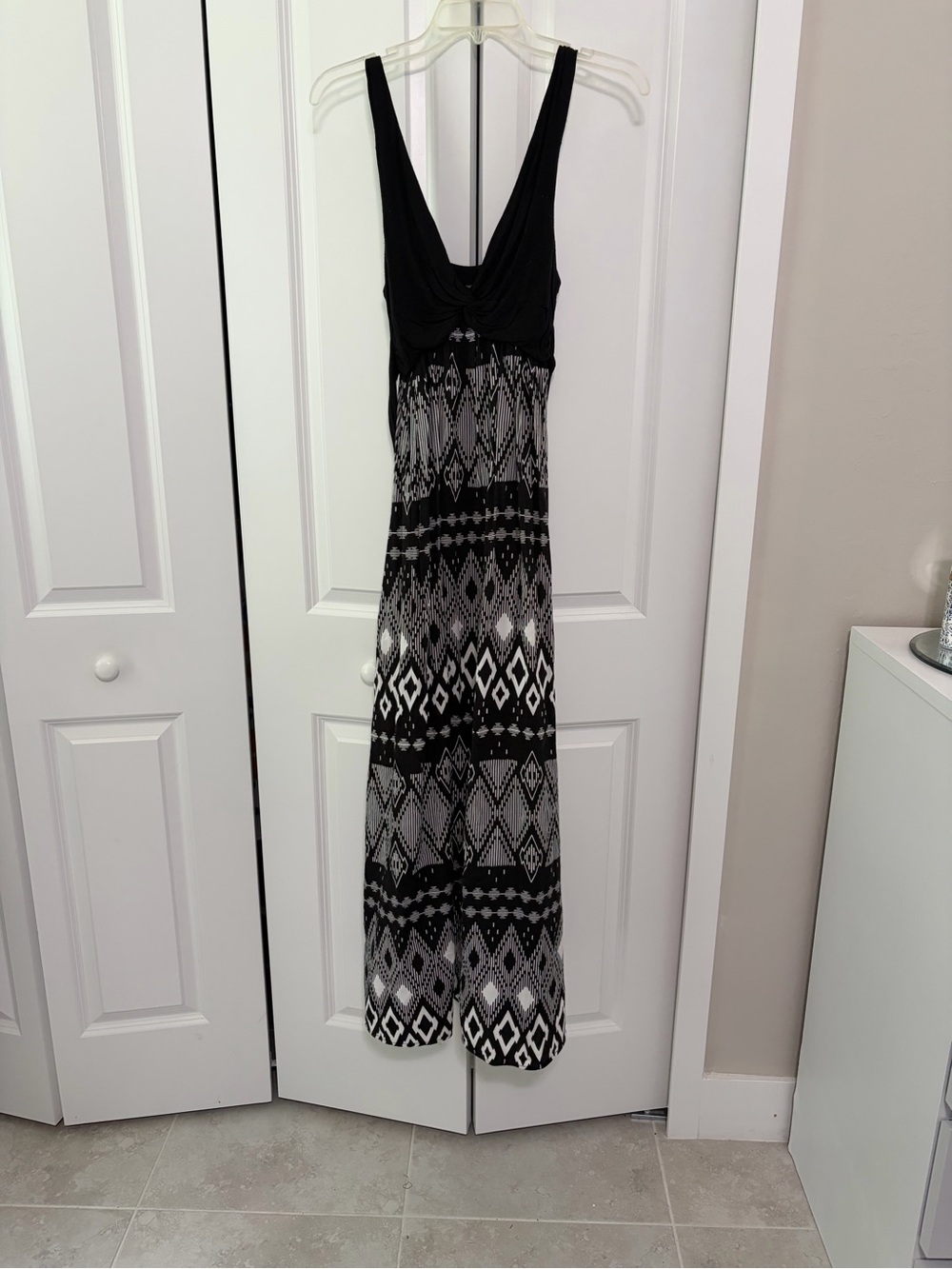 Sleeveless Black & White Maxi Dress with Geometric Print